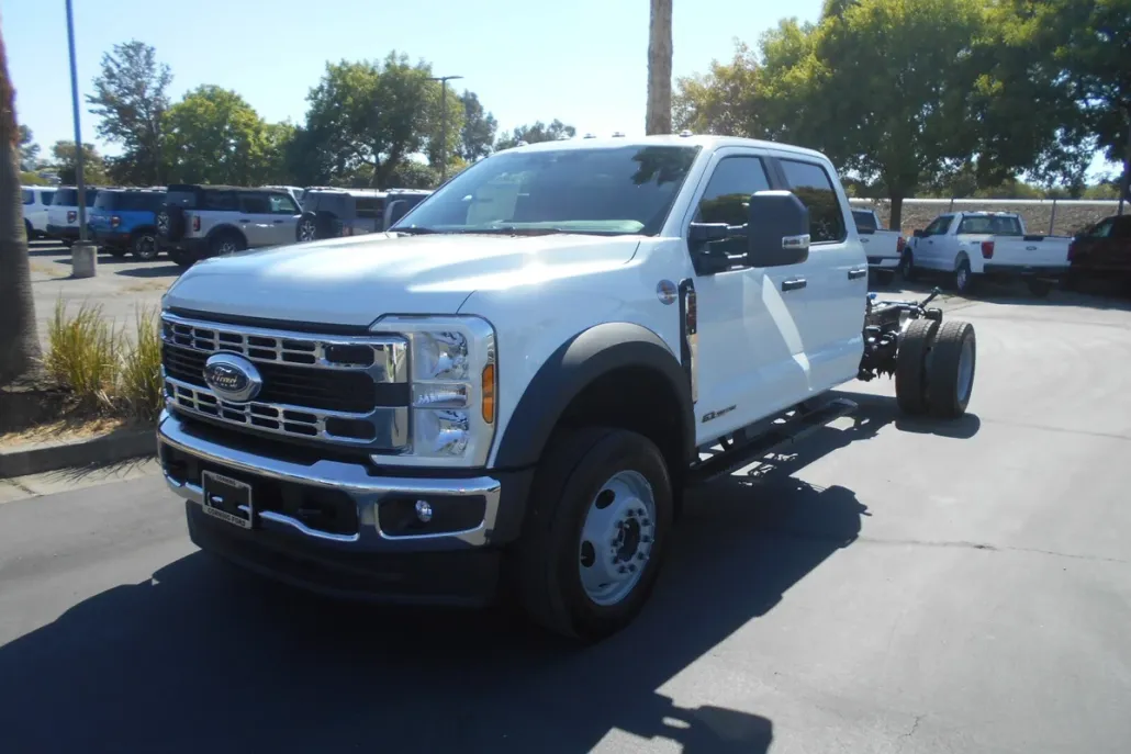 2025 Ford F-450 XL photo 1