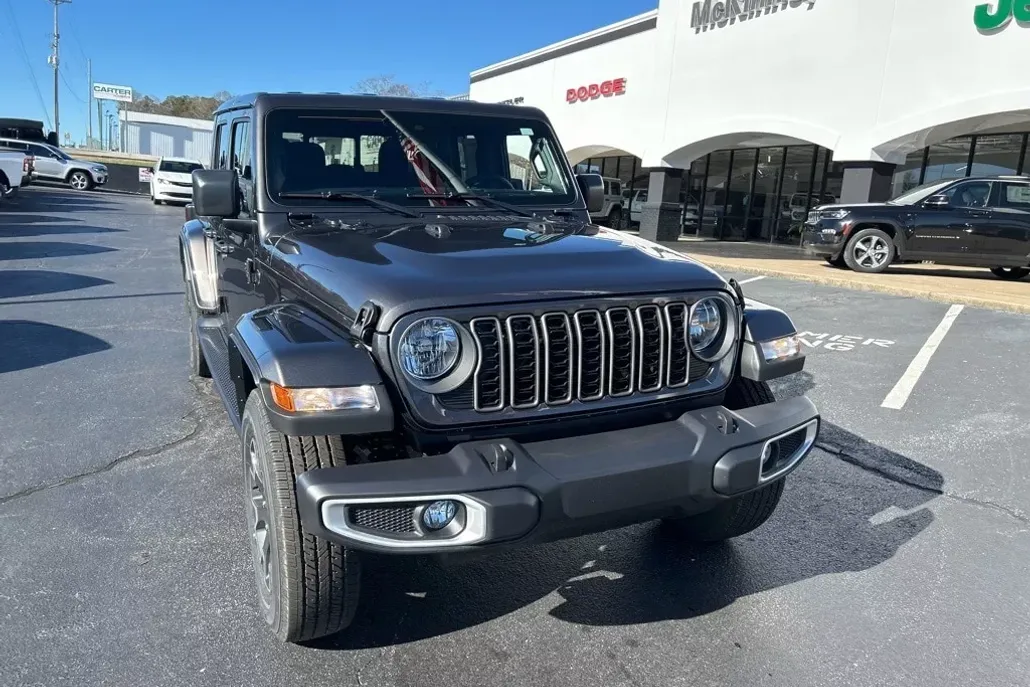 2025 Jeep Gladiator Sport S photo 1