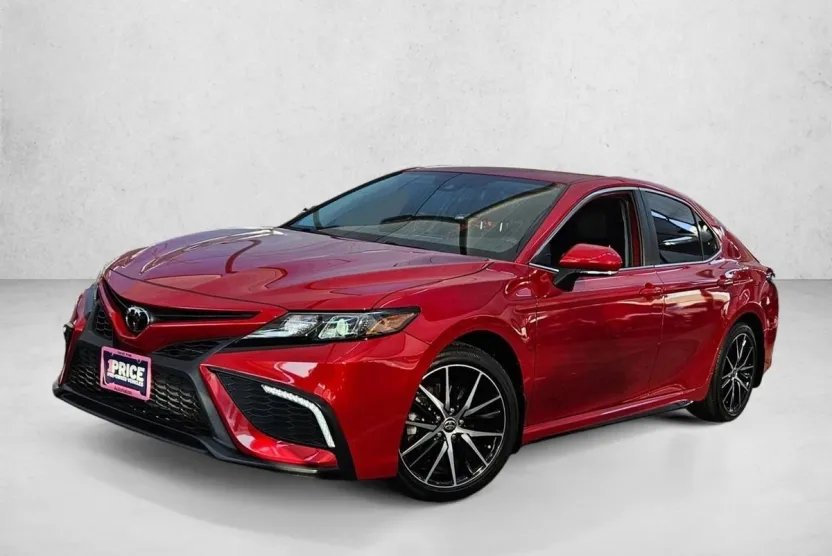 2024 Toyota Camry SE photo 1