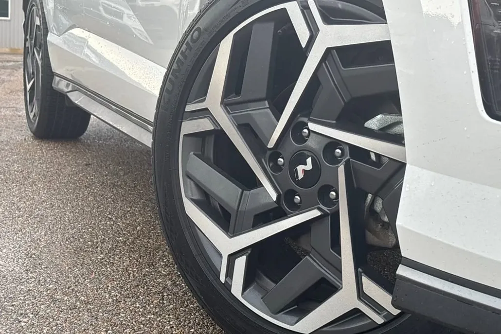 2024 Hyundai Kona N Line photo 1