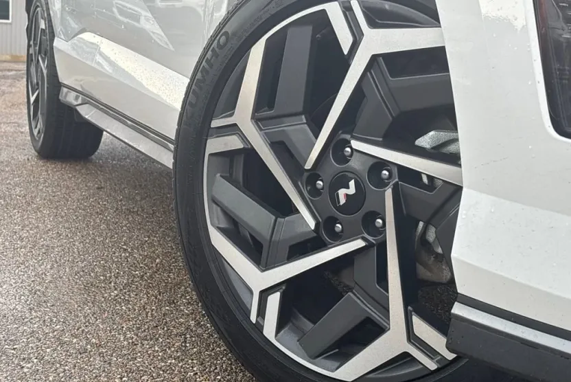 2024 Hyundai Kona N Line photo 1