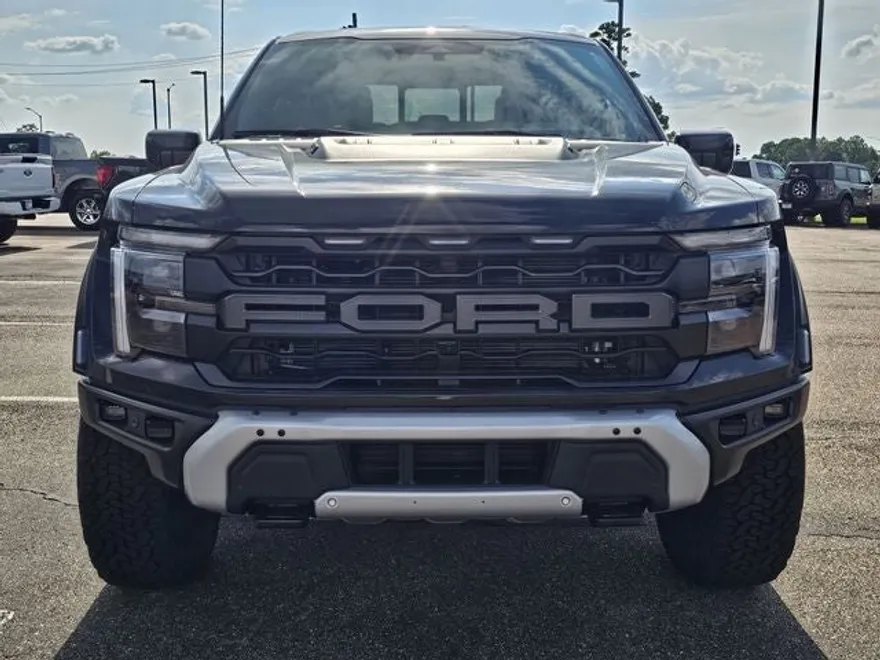 2025 Ford F-150 Raptor photo 1