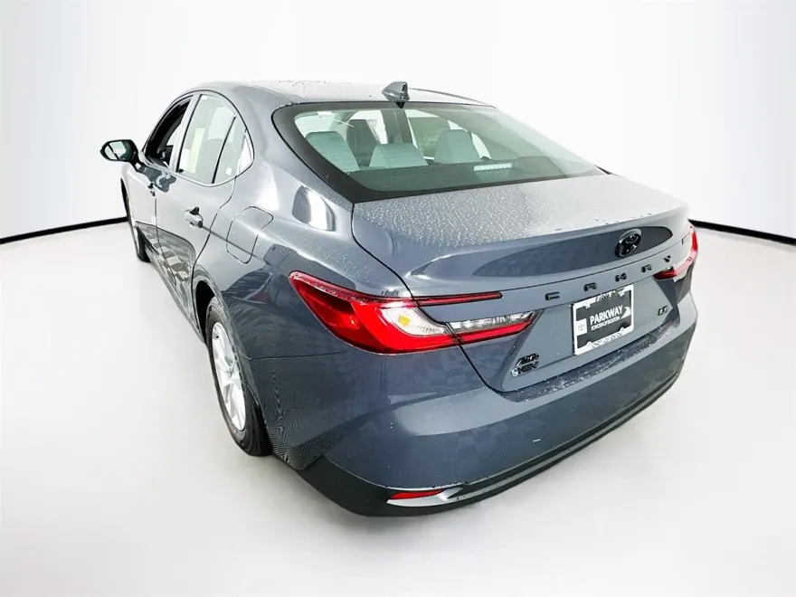 2026 Toyota Camry LE photo 1