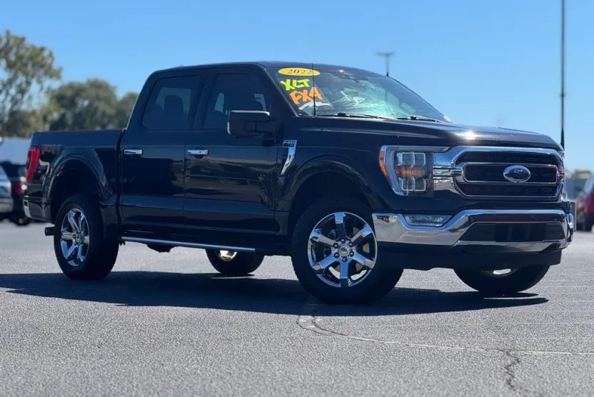 2022 Ford F-150 XLT FX4 photo 1