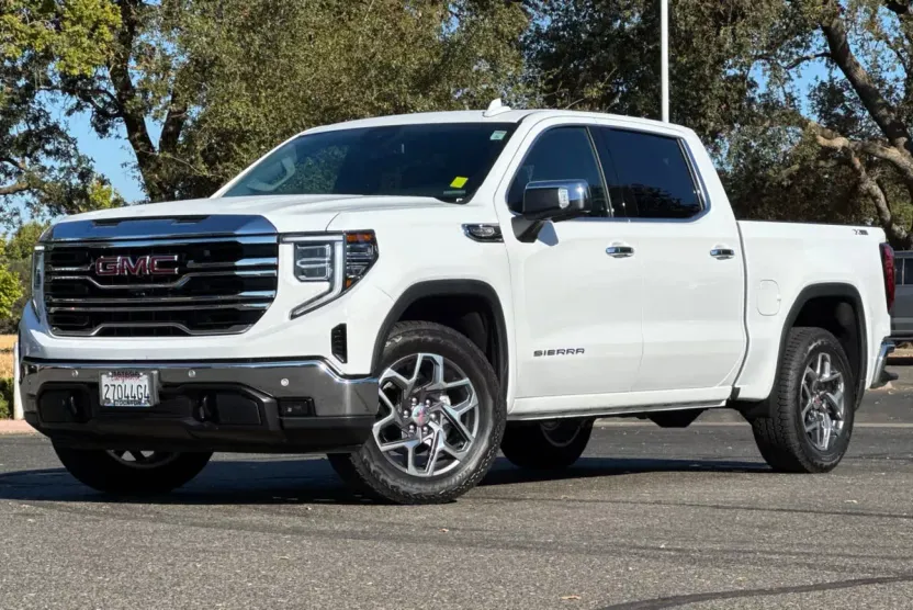 2025 Gmc Sierra 1500 SLT photo 1