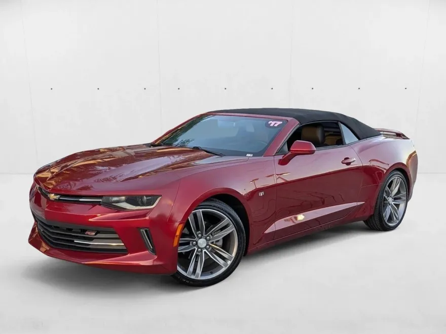 2017 Chevrolet Camaro 2LT photo 1
