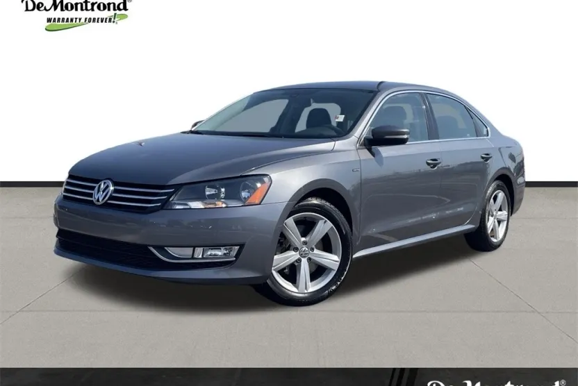 2015 Volkswagen Passat S photo 1