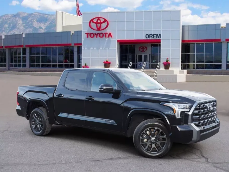 2024 Toyota Tundra Platinum photo 1