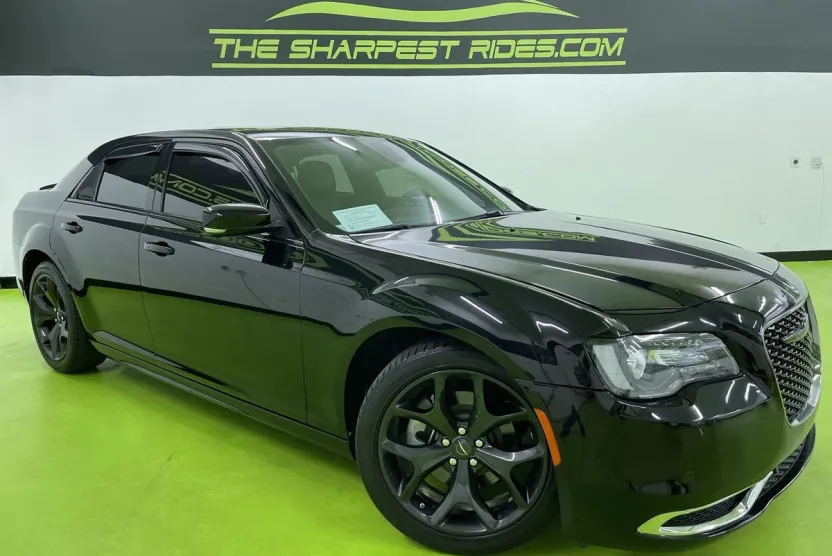 2022 Chrysler 300 S photo 1
