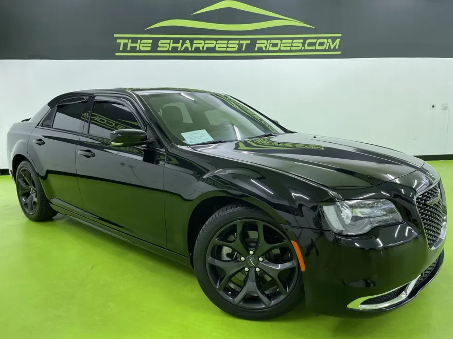 2022 Chrysler 300 S photo 1