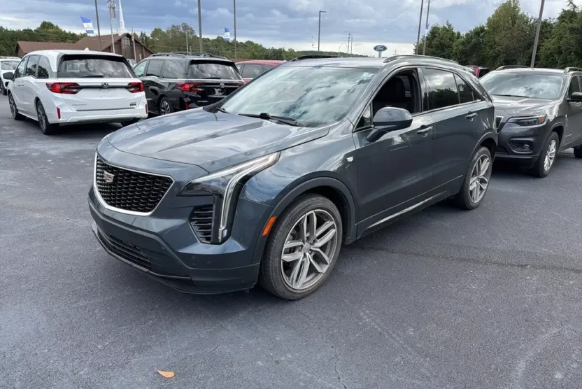 2019 Cadillac XT4 Sport photo 1