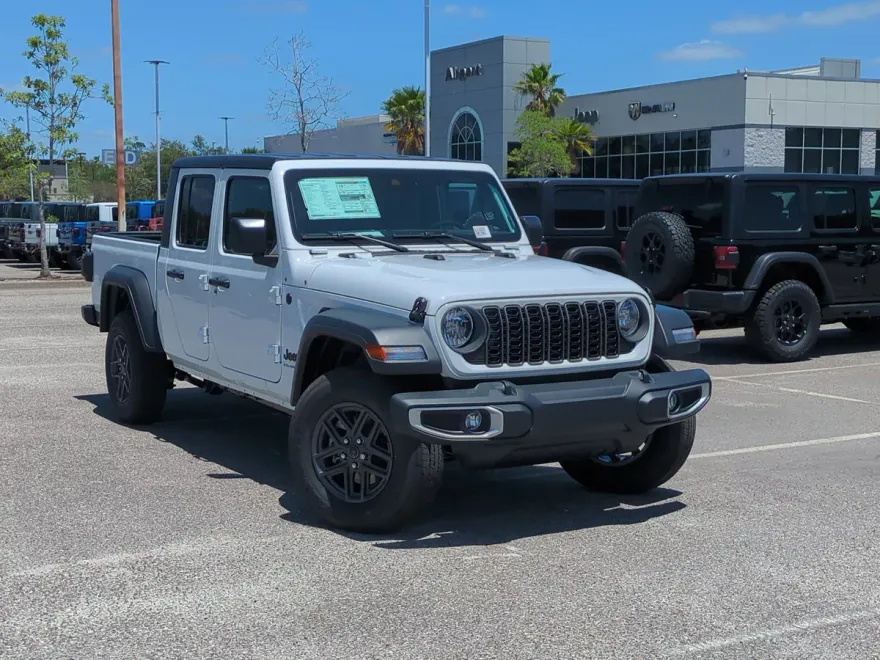 2025 Jeep Gladiator Sport S photo 1