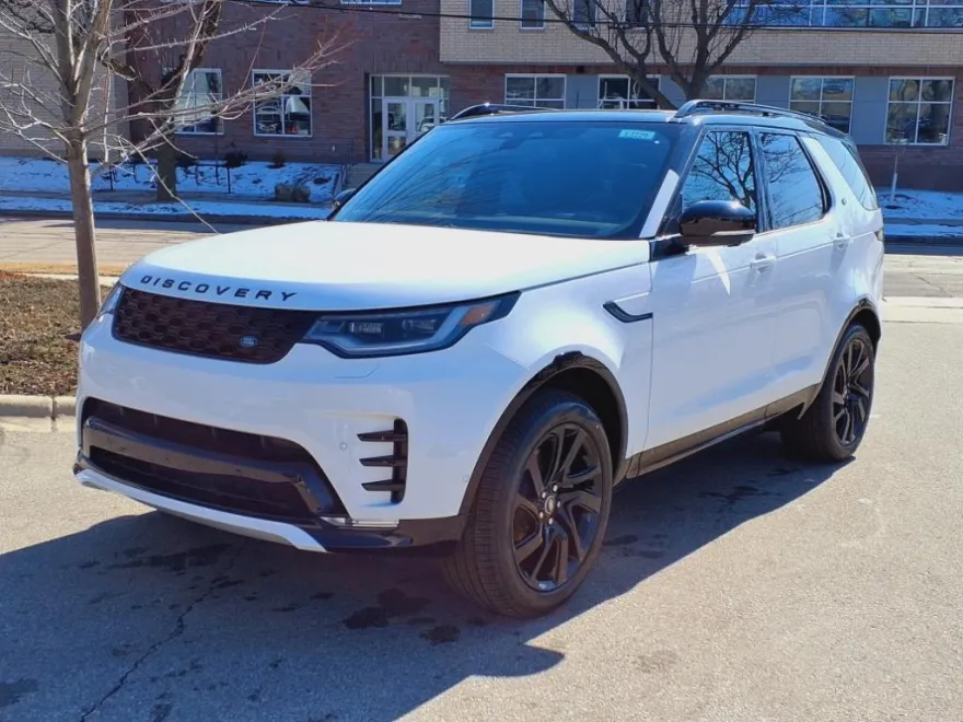 2025 Land Rover Discovery SE photo 1