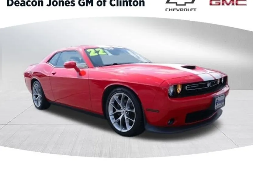 2022 Dodge Challenger GT photo 1