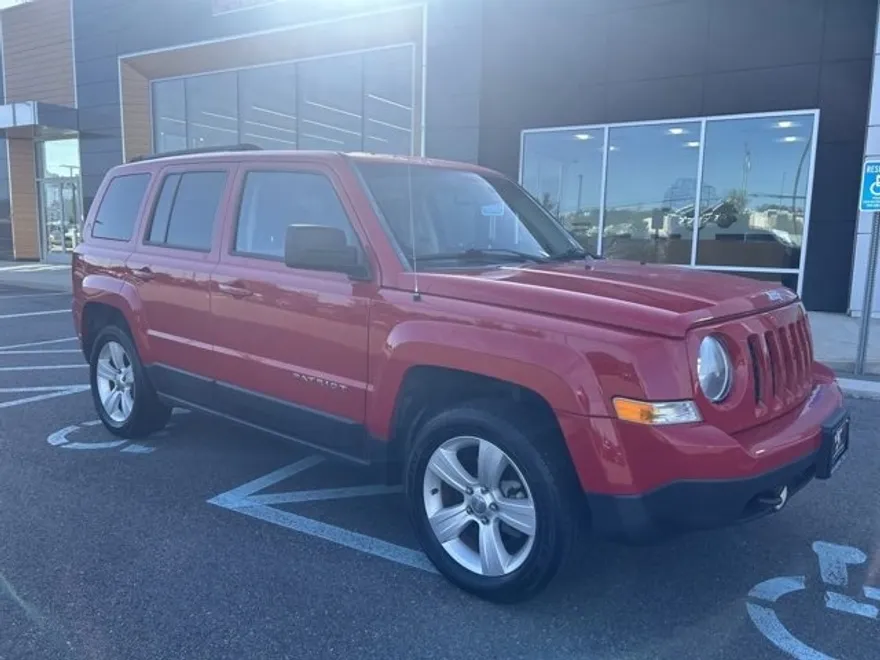 2015 Jeep Patriot Latitude photo 1