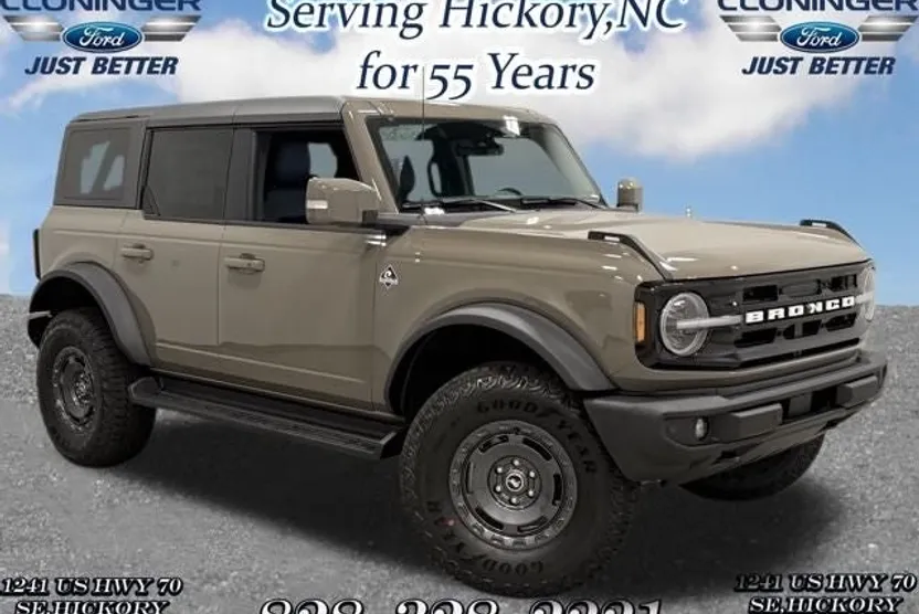 2025 Ford Bronco Outer Banks photo 1