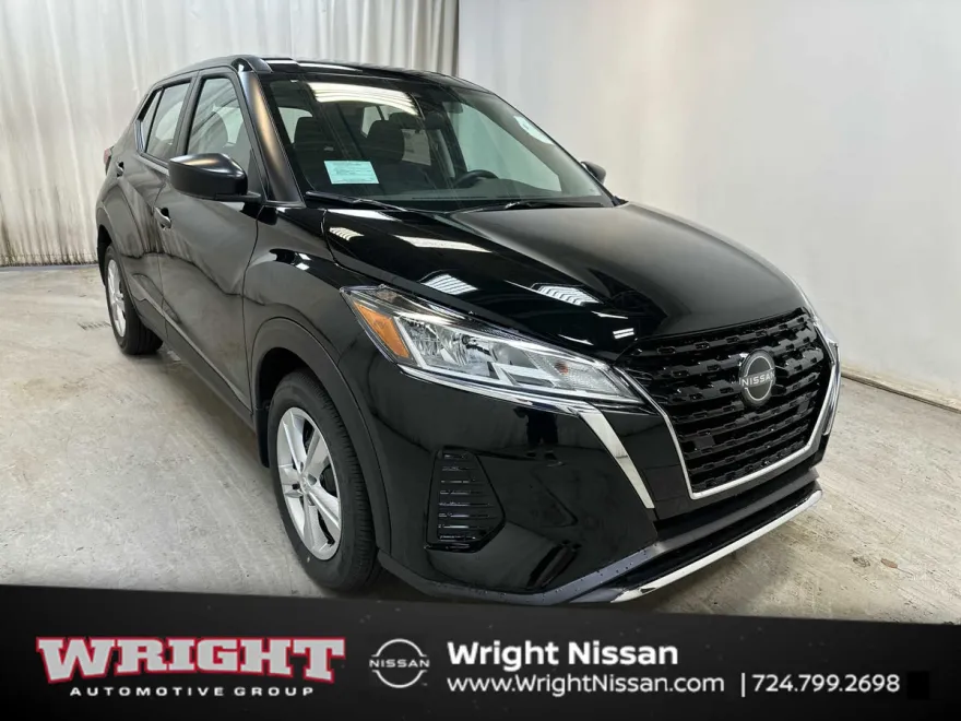 2025 Nissan Kicks Play S photo 1