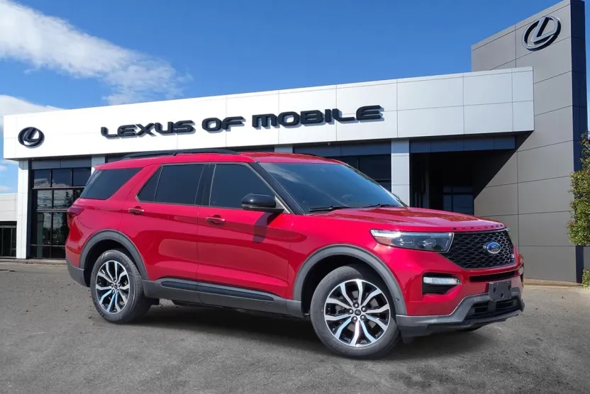 2020 Ford Explorer ST photo 1