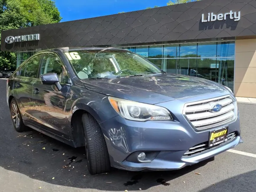 2016 Subaru Legacy 2.5i Limited photo 1