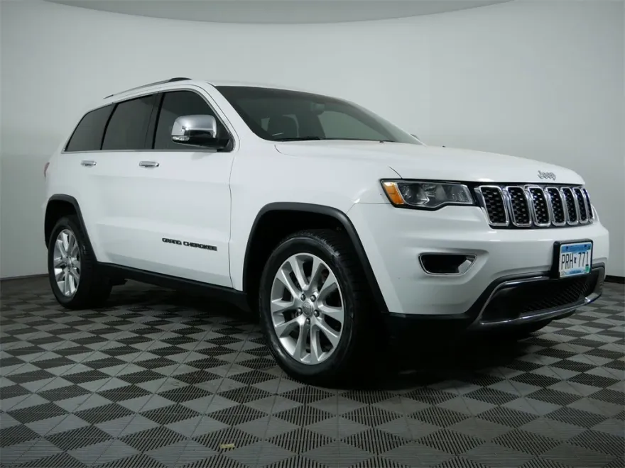 2017 Jeep Grand Cherokee Limited photo 1