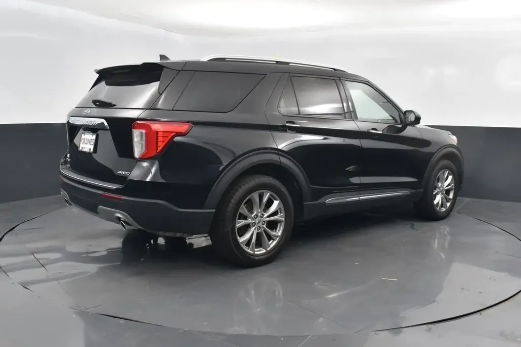 2022 Ford Explorer Limited photo 1