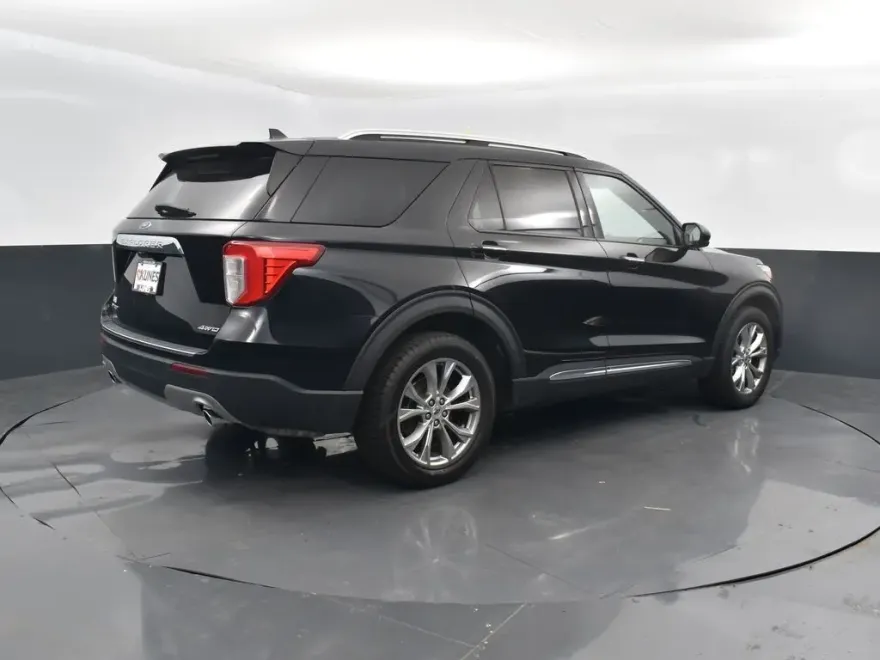 2022 Ford Explorer Limited photo 1