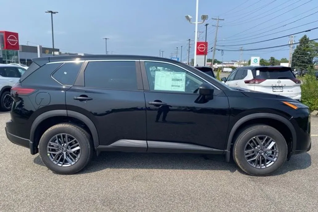 2026 Nissan Rogue S photo 1