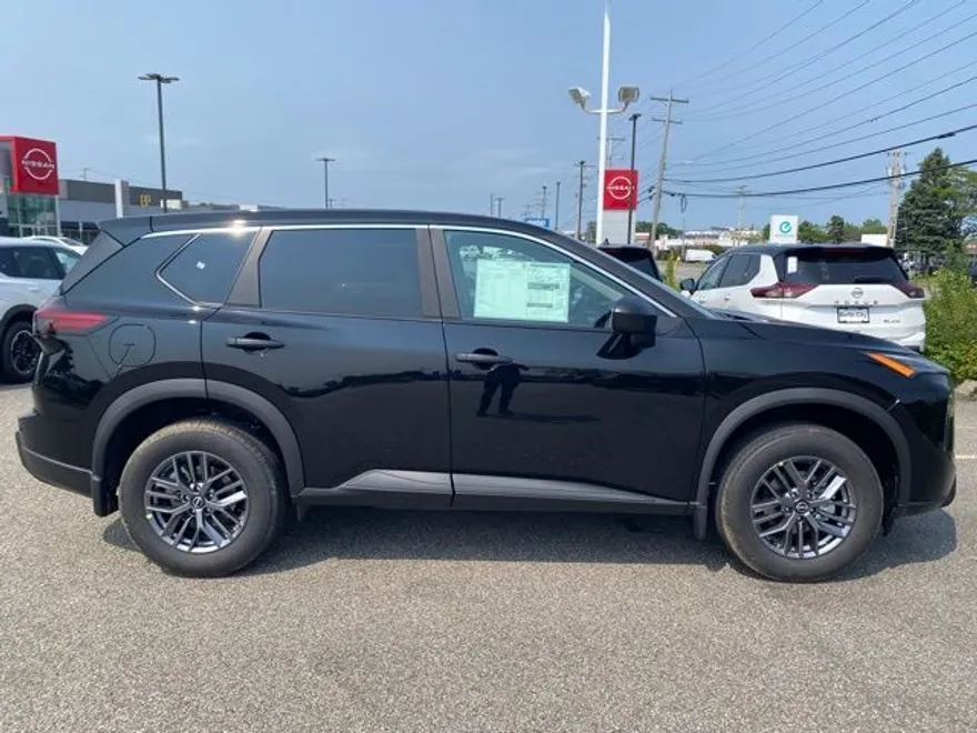 2026 Nissan Rogue S photo 1
