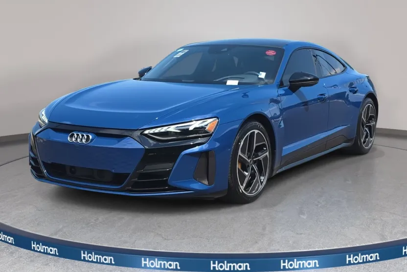 2022 Audi RS e-tron GT Base photo 1