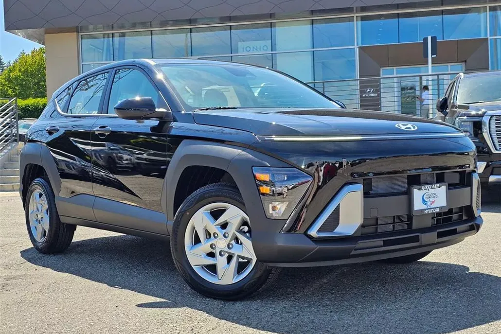 2026 Hyundai Kona SE photo 1