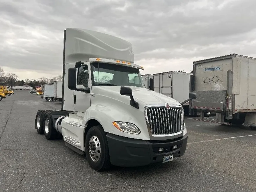 2019 International LT625 LT photo 1