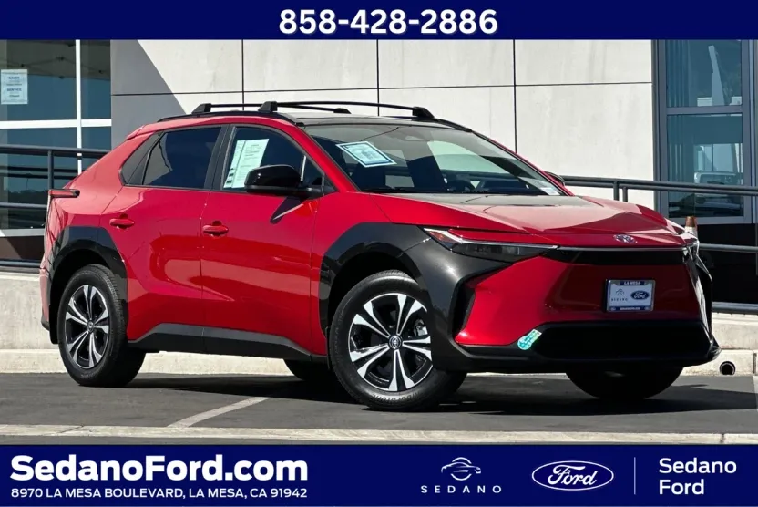 2024 Toyota bZ4X XLE photo 1