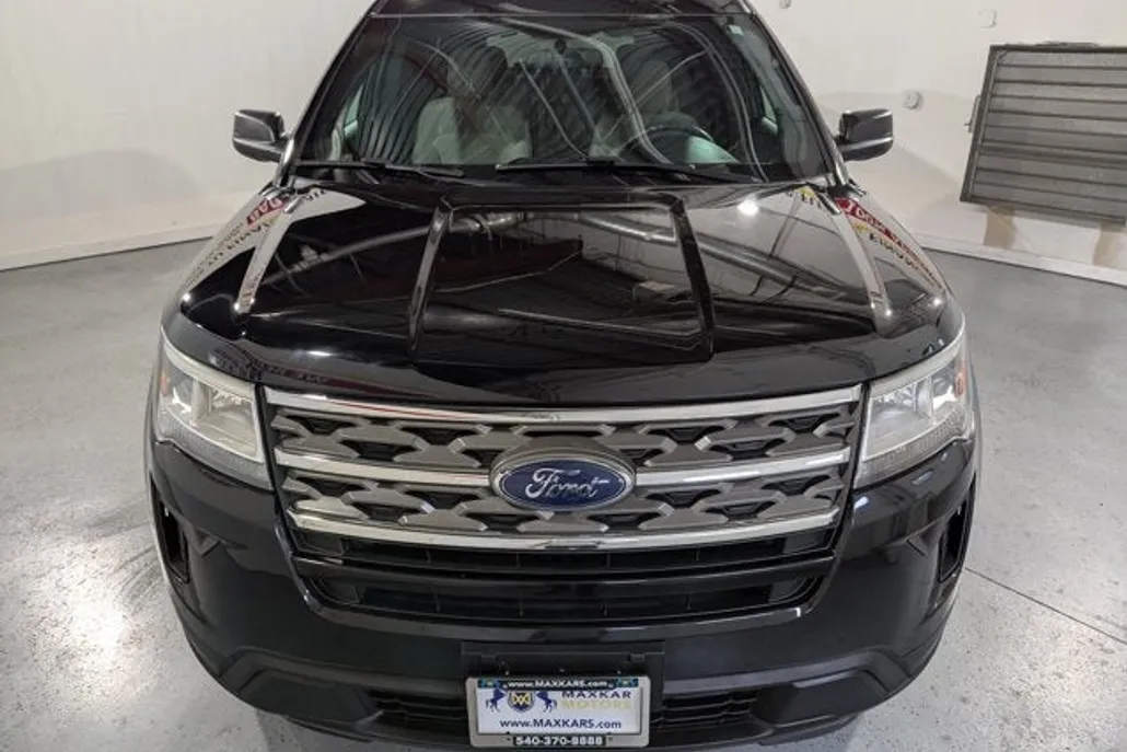 2019 Ford Explorer Base photo 1