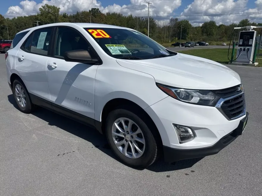 2020 Chevrolet Equinox LS photo 1