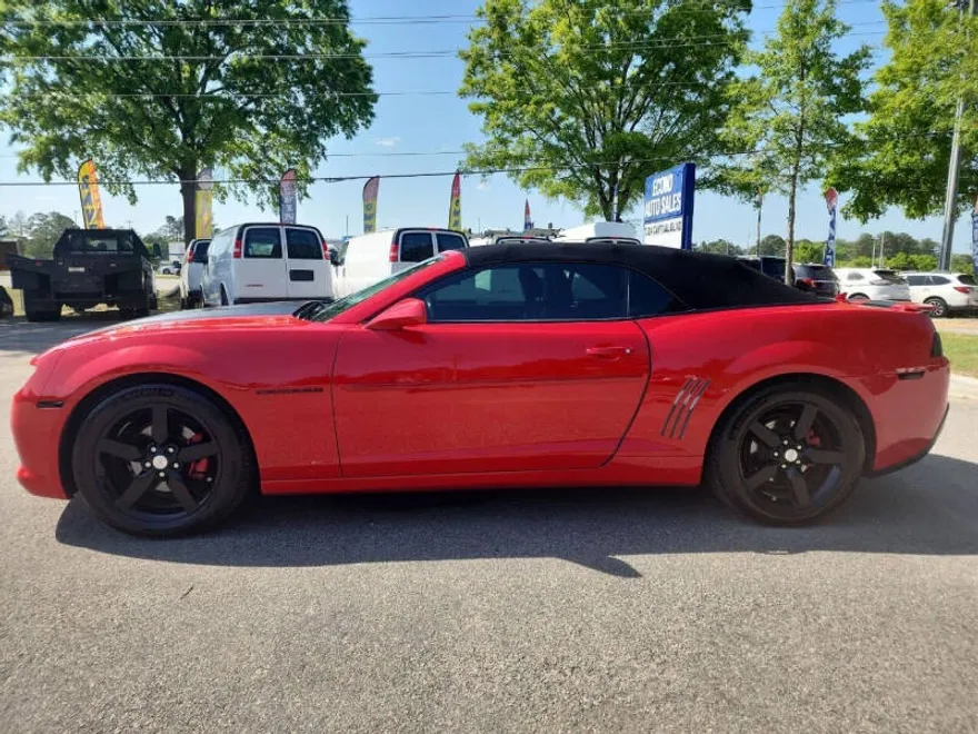 2015 Chevrolet Camaro 2LT photo 1