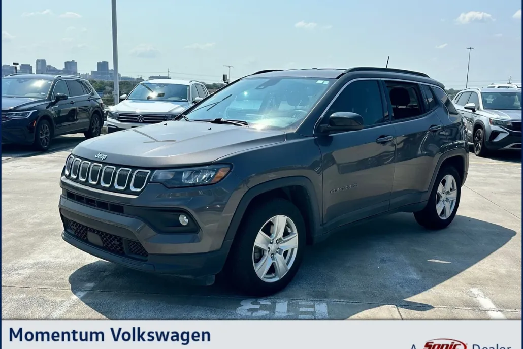 2022 Jeep Compass Latitude photo 1