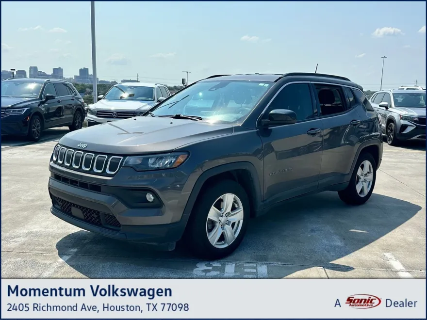 2022 Jeep Compass Latitude photo 1