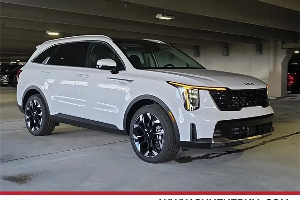2025 Kia Sorento EX photo 1