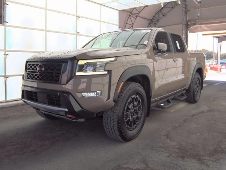 2023 Nissan Frontier PRO-4X photo 1