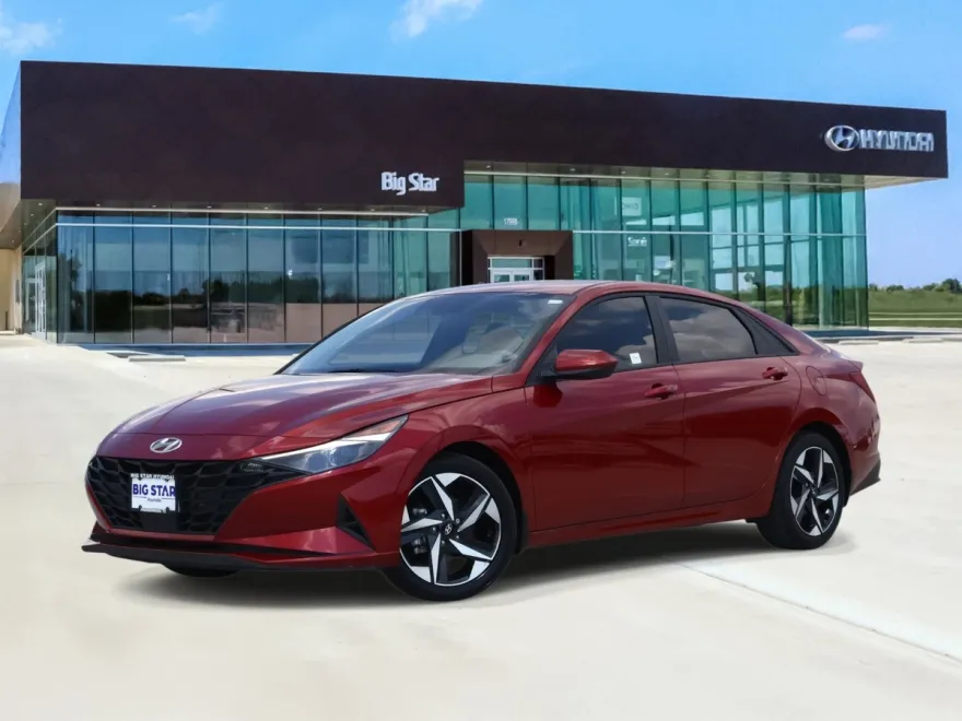 2023 Hyundai Elantra SEL photo 1