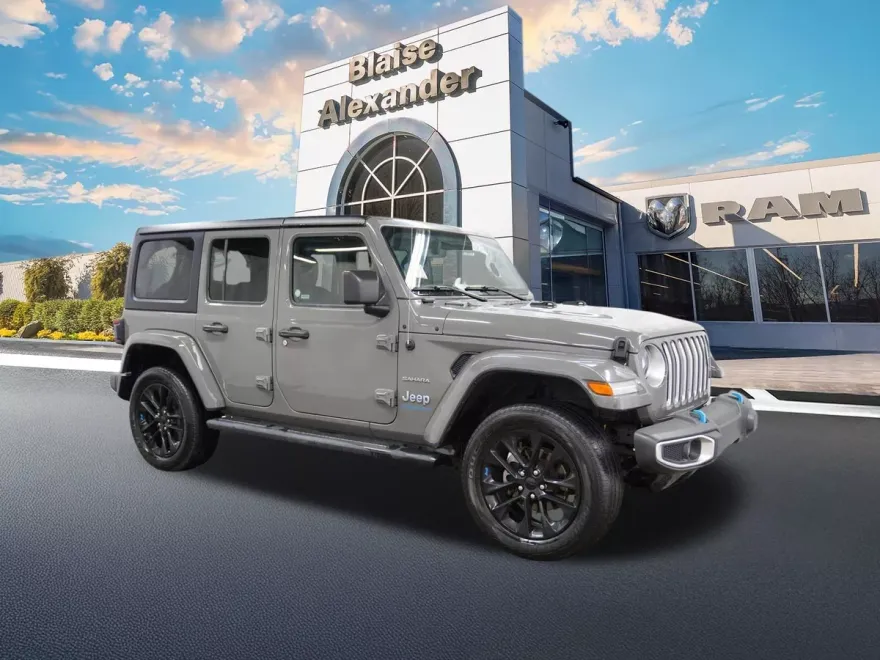 2023 Jeep Wrangler 4xe Sahara photo 1