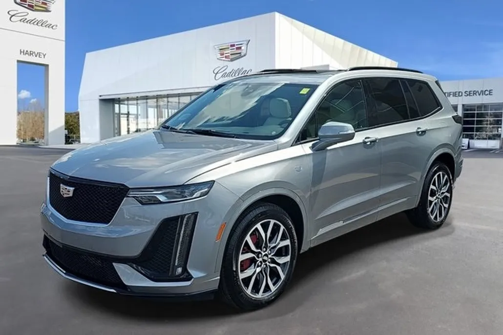 2025 Cadillac XT6 Sport photo 1