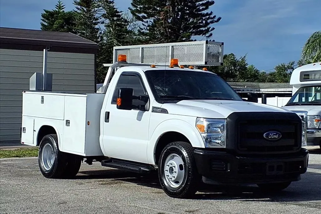 2016 Ford F-350 photo 1
