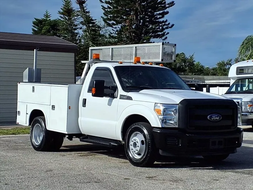 2016 Ford F-350 photo 1