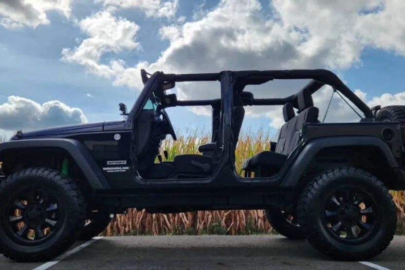 2013 Jeep Wrangler Unlimited Sport photo 1