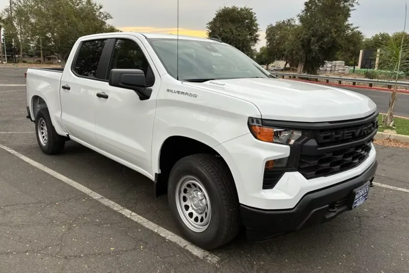 2026 Chevrolet Silverado 1500 photo 1