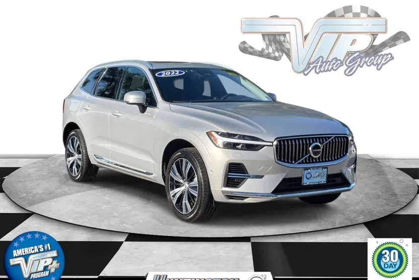 2022 Volvo XC60 Recharge Hybrid T8 eAWD Inscription photo 1
