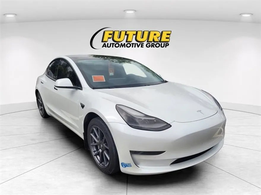 2021 Tesla Model 3 Standard Range Plus photo 1