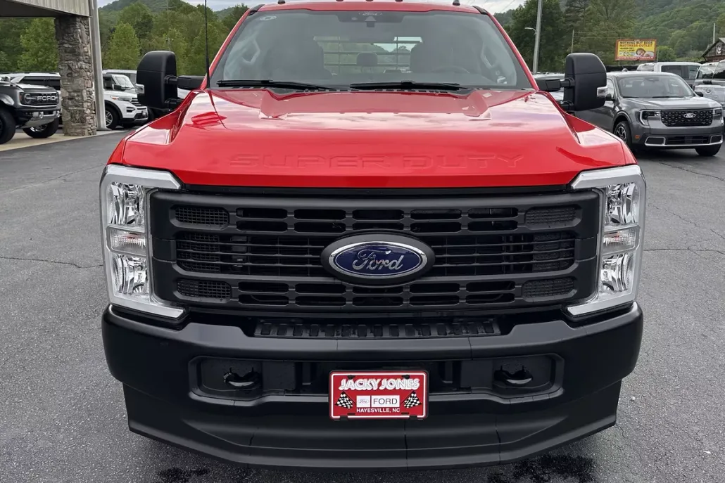 2025 Ford F-350 XL photo 1