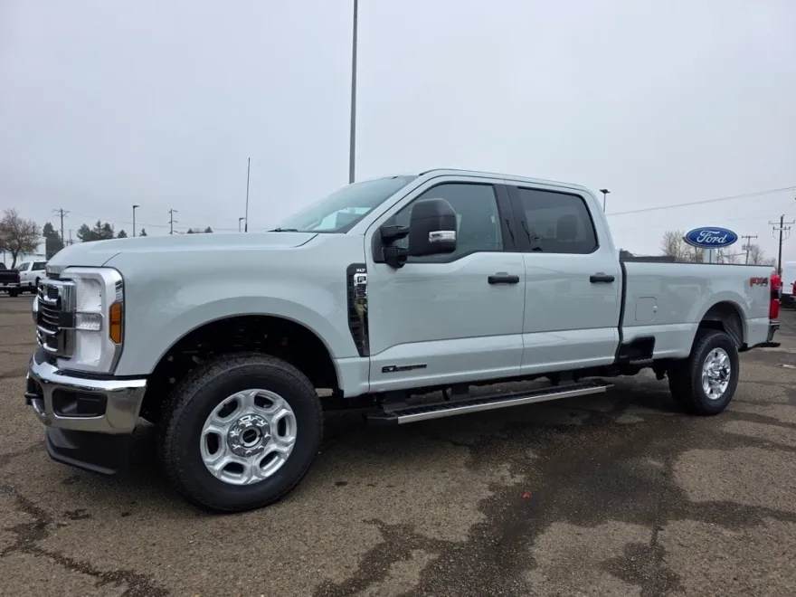 2025 Ford F-350 photo 1